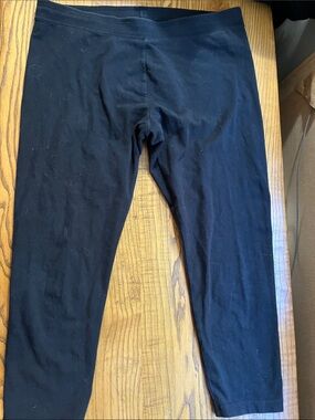 Roots Black Cropped Leggings